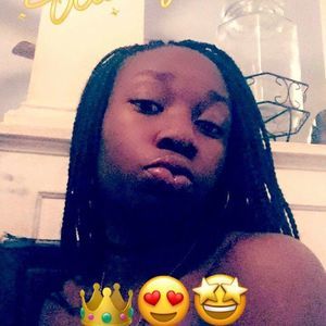 Meet your Posher, Carla